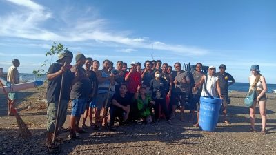 Tak Hanya Jadi Pengusaha, Volcano Club Gagas Program Bersih Lingkungan Di Pantai Celuk Agung Anturan