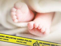 Bayi Tewas Diduga Tidak Sengaja Tertindih Ibunya Saat Menyusui di Mobil Sedang Mengungsi Akibat Banjir 