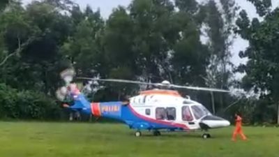 Cuaca Buruk Terpaksa Helikopter ditumpangi Kapolda Jatim Irjen Toni Harmanto Mendarat Darurat