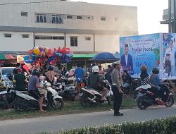 Satlantas Polres Melawi Pengamanan di Pasar Takjil Nanga Pinoh Saat Warga Belanja Persiapan Menjelang Berbuka Puasa