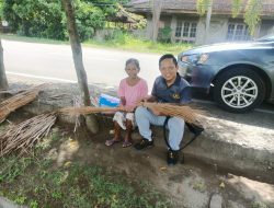 Jalin Silaturahmi, Kapolsek Celukan Bawang Edy Sukaryawan Temui Masyarakat Pengulon