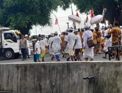 Ritual Umat Hindu di Pure Ponjok Batu , Polsek Tejakula Hadir Berikenyamanan