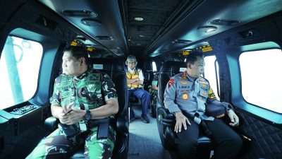 Kapolri dan Panglima TNI Naik Heli Tinjau Arus Mudik di Tol Jakarta-Merak Hingga Pelabuhan Bakauheni