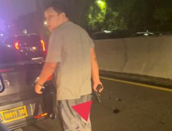 Bawa Pistol Diduga Oknum Polisi Memaki Pengendara Mobil di Sebuah Jalan Tol