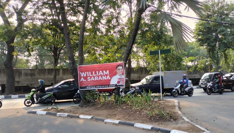 Dapil 9 Jakarta Barat, Spanduk dan Baliho “Kampanye 2024” Menjamur