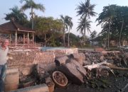 Proyek Tebang Pilih di Pesisir Desa Tukad Mungga/Buleleng, Kresna Budi Harapkan BWS Bali-Penida Turun Kelapangan