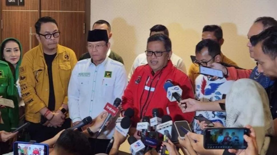 Hasto PDIP Penasaran Jokowi Lantik Menteri dan Wamen di Hari Senin; Itu yang Harus Dicari Jawabannya