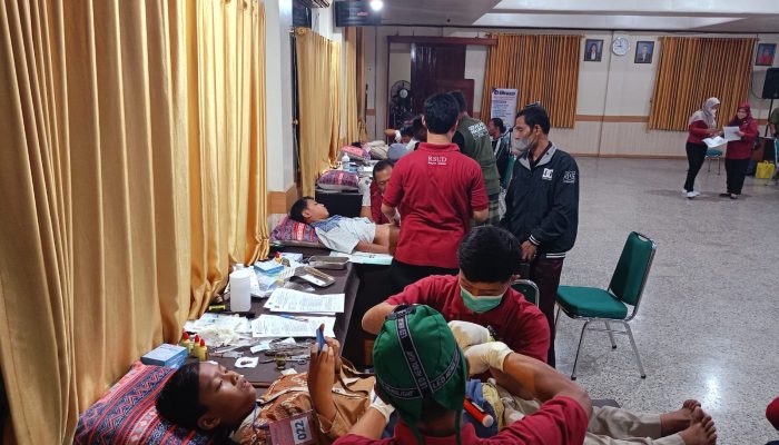 Masyarakat Manfaatkan Sunatan Massal di HUT BPR Klaten ke-72