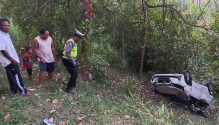 Rem Blong, Mobil Avanza Terjun Bebas Ke Jurang Sedalam ±30m di Dusun Asah Desa Kaliasem