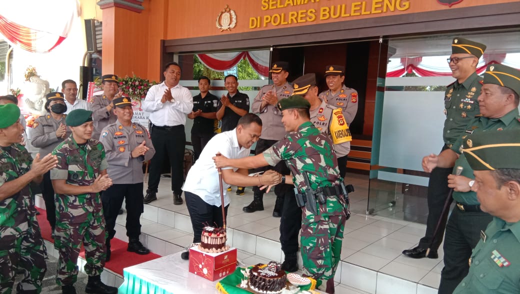 Hut Bhayangkara ke-77 Dandim 1609/BLL Dan Rombongan Serbu Mapolres Buleleng