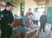 Wujudkan Pemilu Damai Tanpa Isu Sara, Panwascam Belimbing Hulu MoU Dengan Tokoh Masyarakat di Desa Beloyang