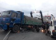 Kendaraan Truk Rusak saat keluar dari Kapal dan sandar di Pelabuhan LCM Gilimanuk