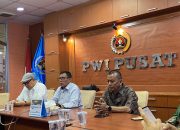 Hendry CH Bangun Pimpin Rapat Perdana Seluruh Pengurus Baru PWI: Saling Kenal dan Bekerjasama dengan Baik