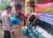 Atasi Kemarau, Polsek Sawan Bantu Warga Dengan Air Bersih