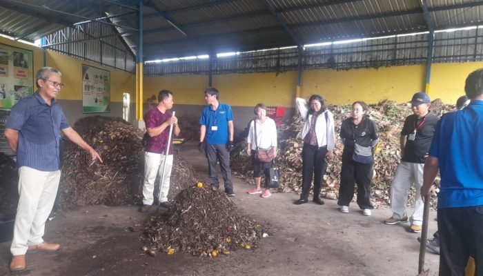 Pemerintah Ozaki Jepang Kunjungi Desa Baktiseraga, Terapkan Cara Pengolahan Sampah Berbasis Sumber