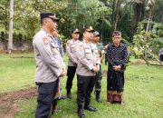 Wujud Kepedulian Polres Gianyar Tanam Sejuta Pohon, Beri Sembako Warga