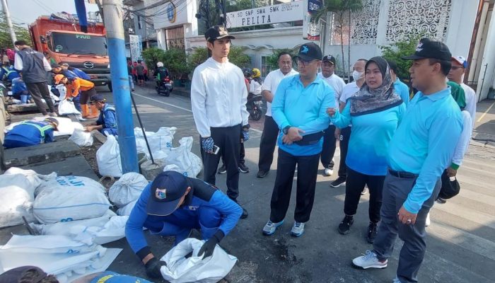 Camat Tambora Minta Warganya Sadar Dalam Kebersihan Lingkungan