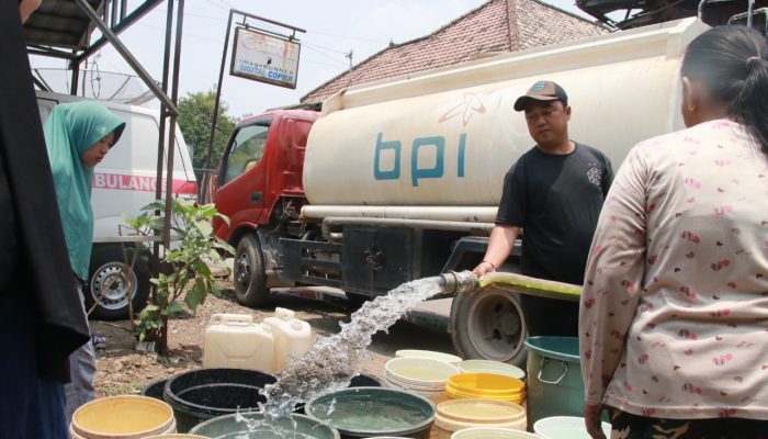 Selama Musim Kemarau, PLTU Banjarsari berikan Bantuan Air Untuk Warga Kecamatan Merapi Timur