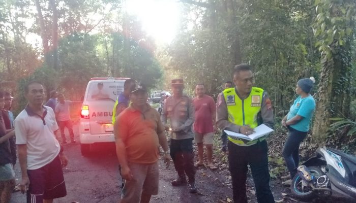 Laka OC Sepasang Pasutri Meninggal Di Jalur Hutan Selat Buleleng Curam