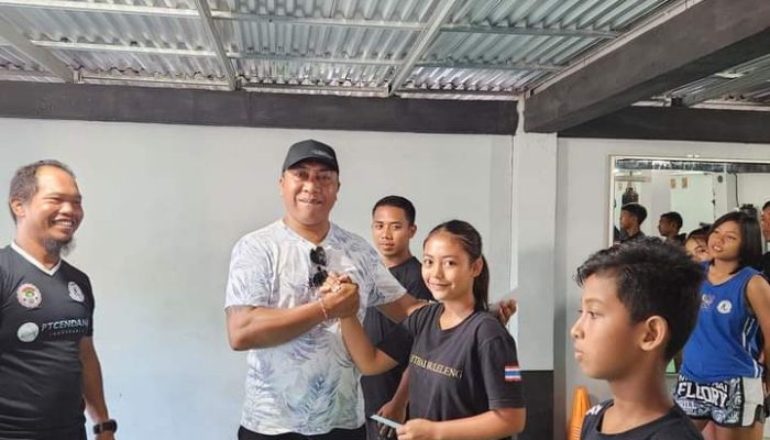 Bawa Nama Baik Buleleng, Ketum Nyoman Arya Astawa Beri Support Para Atlet Muaythai