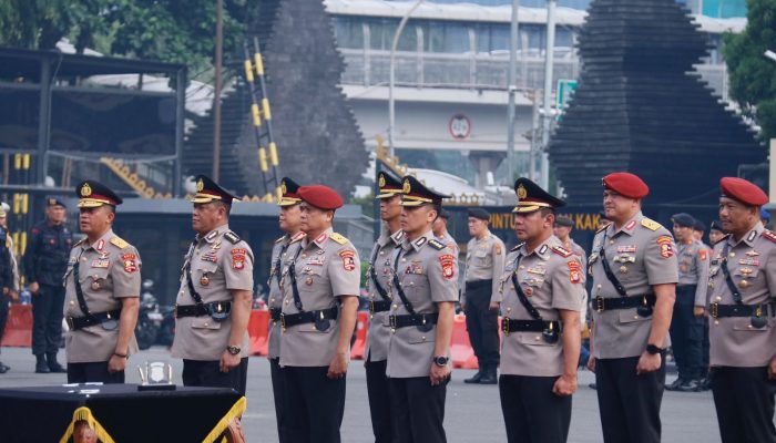 Kapolda Metro Jaya Pimpin Upacara Sertijab Karoops, Karolog, Dirintelkam, Dirreskrimum dan Dirpamobvit