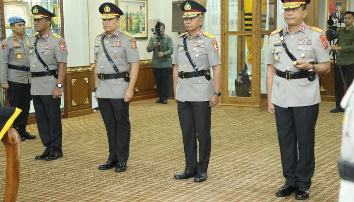 Kapolda Metro Jaya Irjen Karyoto Melakukan Rotasi dan Mutasi  Kasubdit Hingga Kapolsek