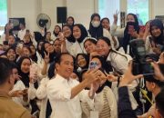 Presiden Jokowi Bersilaturahmi dengan Peserta Program Mekaar di Gedung Grha Bung Karno Klaten