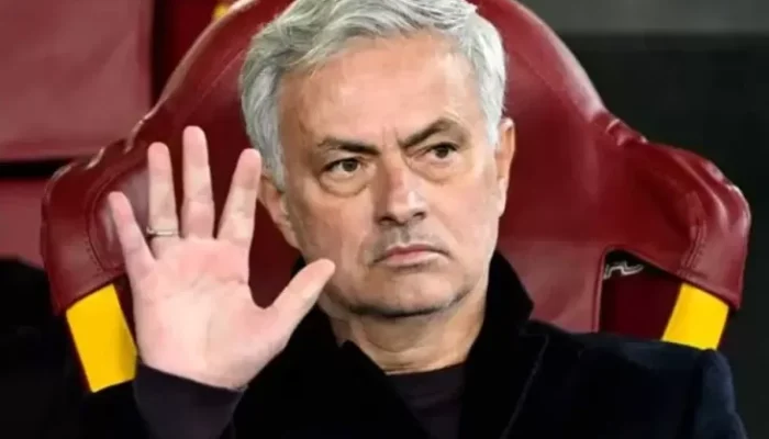 Jose Mourinho Dikabarkan Tolak Tawaran Klub Arab Saudi