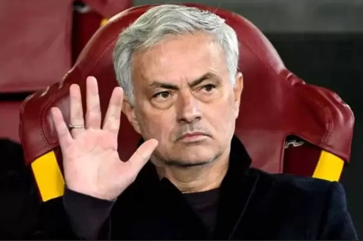 Jose Mourinho Dikabarkan Tolak Tawaran Klub Arab Saudi