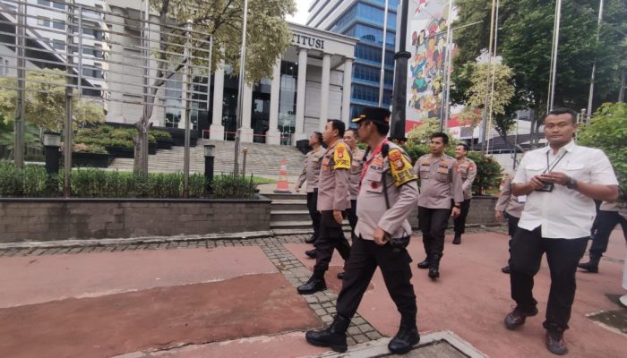 Polri Amankan Hari Pertama Pengajuan Perselisihan Hasil Pemilihan Umum (PHPU) Di MK