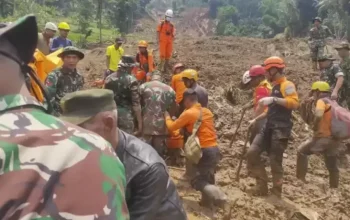 BNPB Sebut 11 Orang Hilang Akibat Longsor pada Bandung Barat
