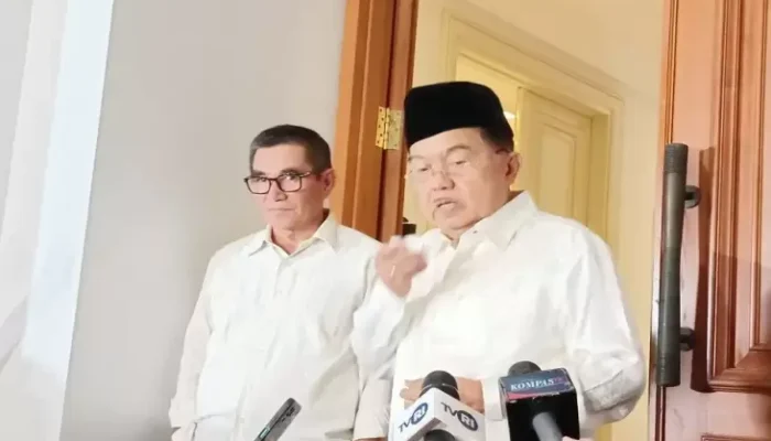 Soal Isu Jokowi Jadi Ketum Partai Golkar, JK: Tak Penuhi Syarat