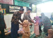 Jalin Silaturahmi Yayasan TPQ Al Barokah Kapolsek Mengwi Bagikan 100 Kotak Takjil