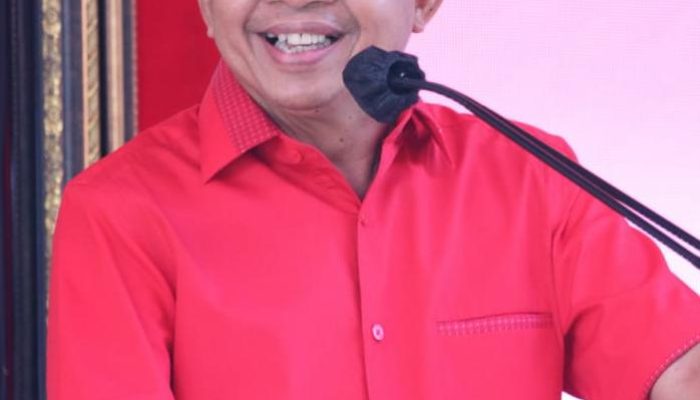 Giri Tebar Baliho tak Bercorak PDIP, Peluang Kantongi Rekomendasi Tetap Pada Koster