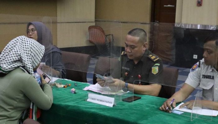 Langgar Perda, Puluhan Warga Jalani Sidang Tipiring di Gedung Wali Kota Jakbar