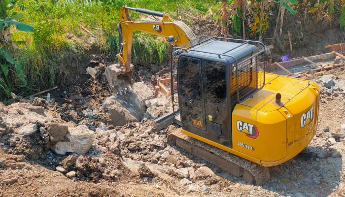 Kualitas Diragukan, Proyek Talud Colo Barat Tawangsari Selesai Dibangun Ambrol