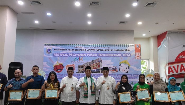 Camat Pesanggrahan, Agus Ramdani Menutup Festival Pelayanan Publik Pesanggrahan (FP3) 2024 di Mall Metro Kebayoran, Ulujami