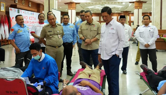 Walikota Jakbar Buka Kegiatan Aksi Donor Darah Yang Diikuti 75 Peserta