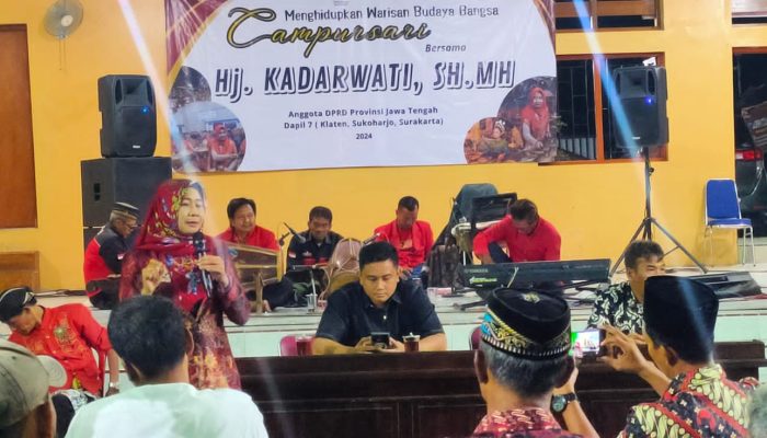 Maknai Bulan Suro, Anggota DPRD Jateng Kadarwati Gelar Budaya Campursari