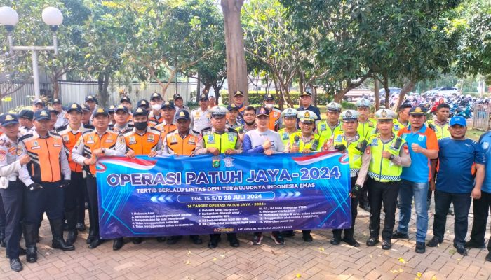 Satlantas Polres Metro Jakarta Barat Sosialisasikan Operasi Patuh Jaya 2024 kepada Personel SudinHub