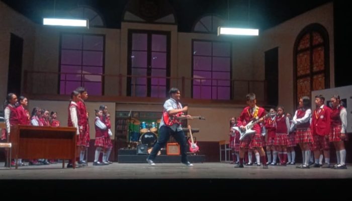 Kolaborasi Ciputra Artpreneur dan Hi Jakarta Production Sukses Pentaskan Drama Musikal School of Rock the Musical