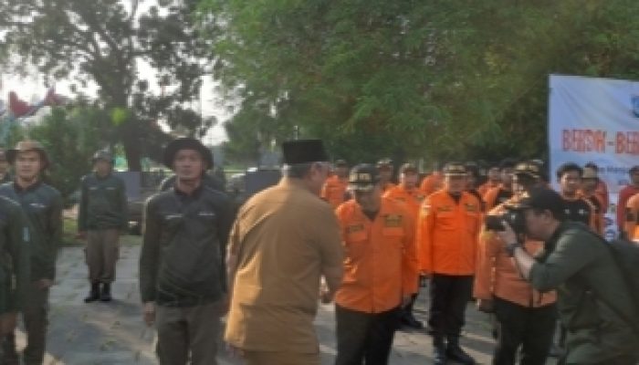 Pentingnya Menjaga Lingkungan, Relawan Tangerang Selatan Adakan Bersih bersih Sungai Sungai Angke Ke-3