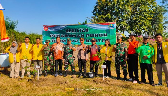 Perindang Lahan Embung di Desa Banyuaeng, Kodim 0723 Klaten Tanam Ratusan Pohon