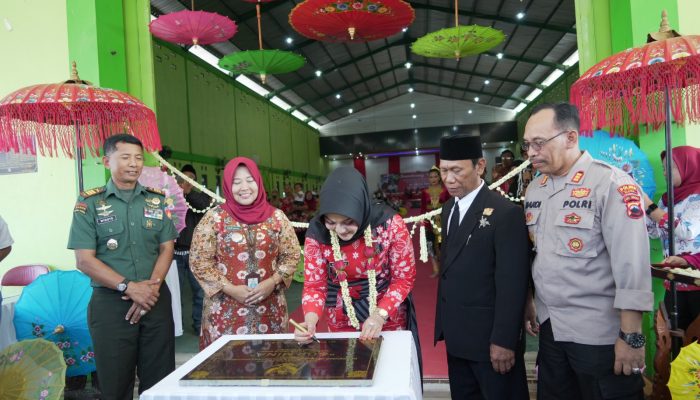 Sambang Warga Desa Mrisen: Sri Mulyani Resmikan Gedung Serbaguna MINA