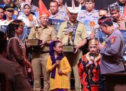 Kapolri dan Ketua Bhayangkari Sapa 2 Anak Pemenang Lomba Setapak Perubahan