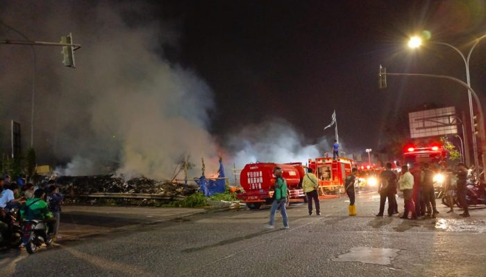 Kebakaran Lahan di Cipondoh, Warga Sebut Sering Ada Yang Bakar Sampah