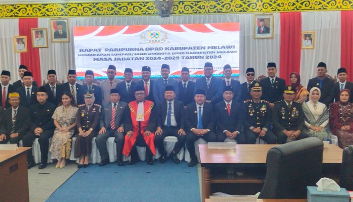 Wakil ketua PN Sintang resmi Lantik 30 Anggota DPRD Kabupaten Melawi Periode 2024-2029