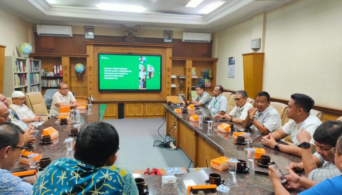 Hamenang, Calon Bupati Klaten Jalin Silaturahmi ke PT Intan Pariwara