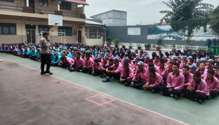 Upaya Cegah Kenakalan Remaja, Polsek Cengkareng Edukasi Pelajar SMK PGRI 35 tentang Bahaya Tawuran