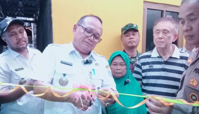 Camat Taman Sari Resmikan Dua Rumah Warga Yang Dibedah